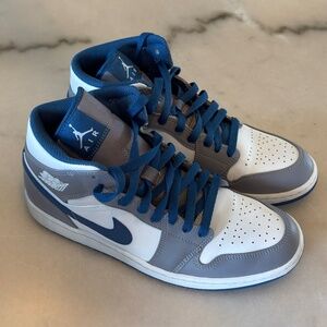 Air Jordan 1 Mid size 10